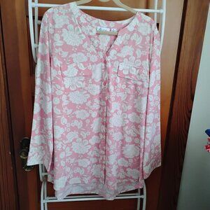 Denim & Co. 1x pink floral button front tunic blouse.